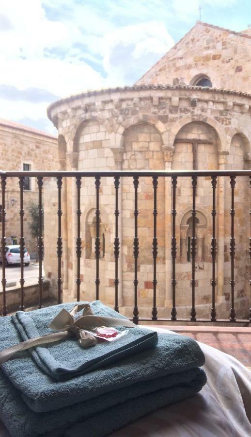Casa Santa Maria La Nueva Con Aire Acondicionado Leilighet Zamora Eksteriør bilde